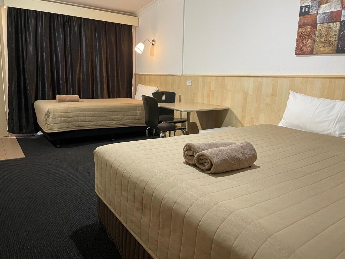 Countryman Motor Inn Cowra Exterior photo