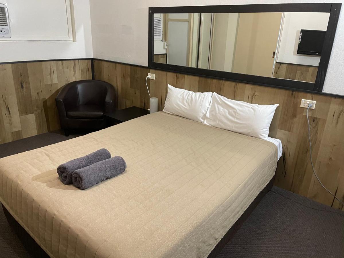 Countryman Motor Inn Cowra Exterior photo