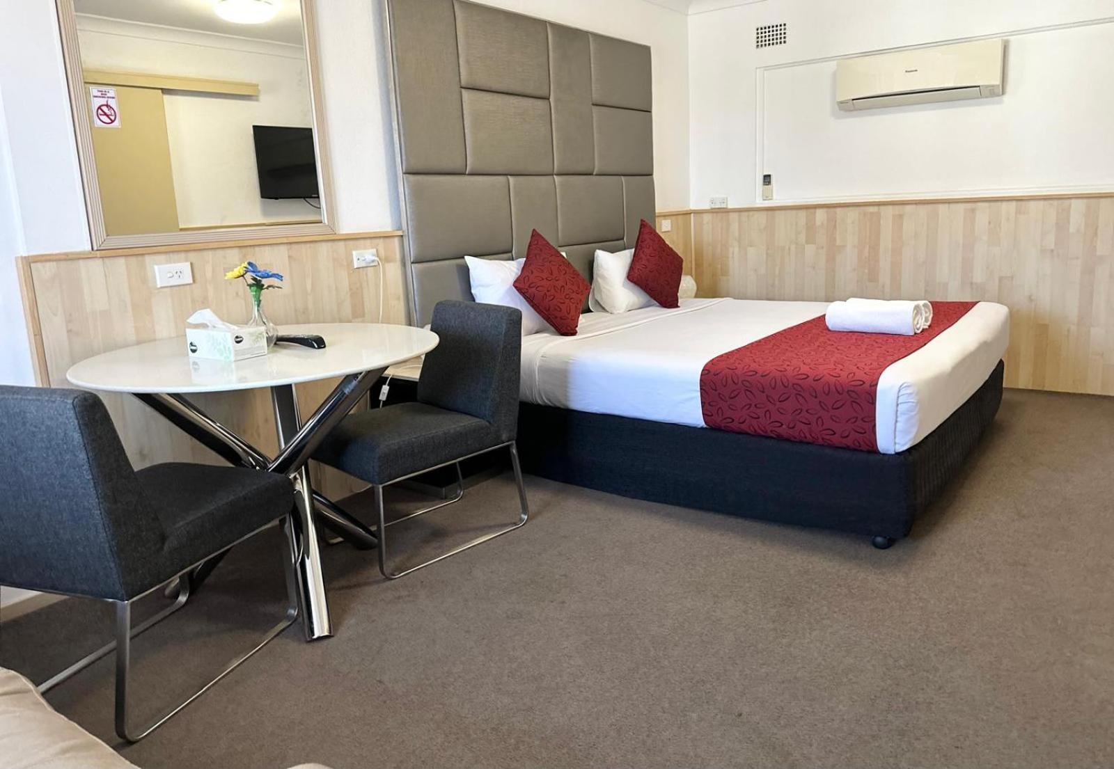 Countryman Motor Inn Cowra Exterior photo